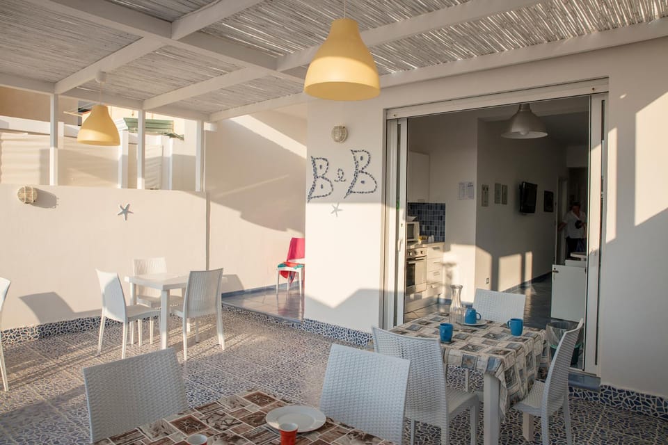Patio, Living room, Seating area, Dining area