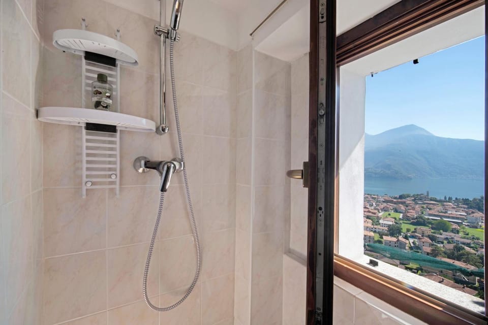 Bathroom, Living room