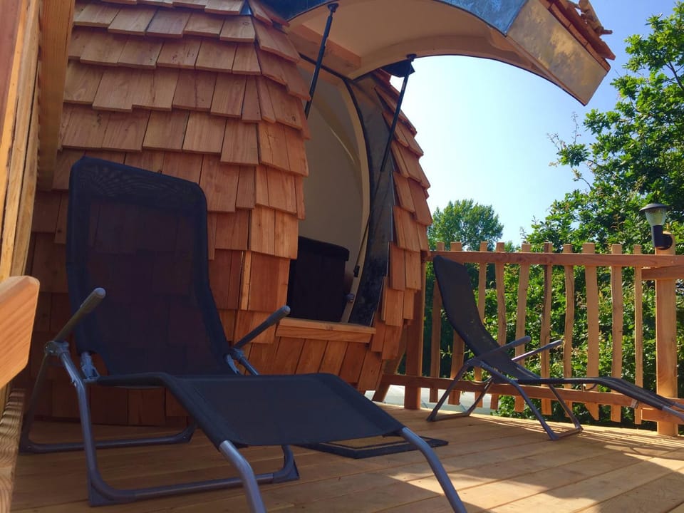Patio, View (from property/room), Balcony/Terrace, sunbed
