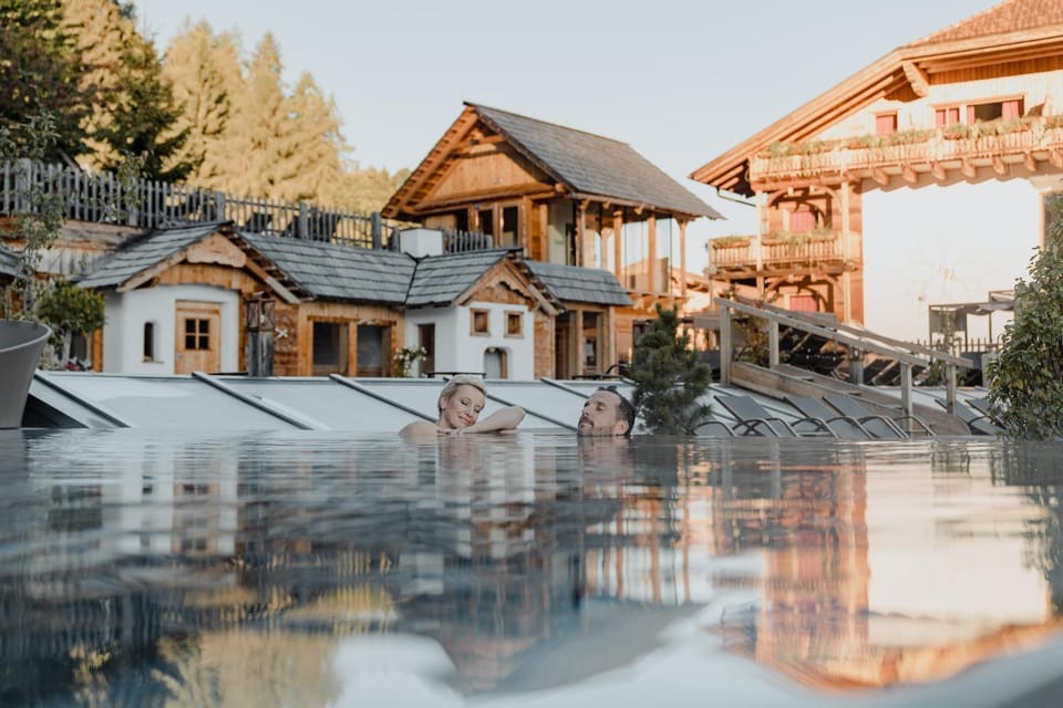 Property building, Massage, Sauna, Spa and wellness centre/facilities, Swimming pool