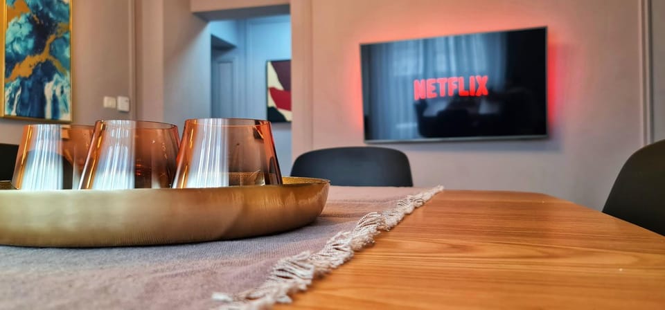 TV and multimedia, Dining area