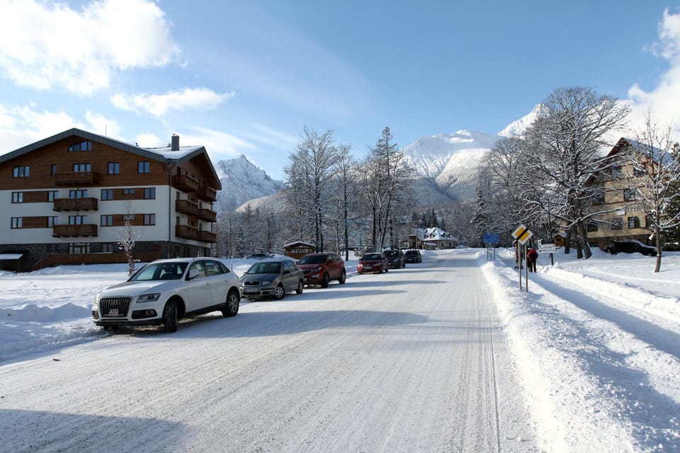 Property building, Neighbourhood, Winter