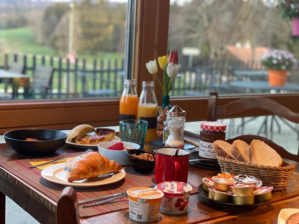 Restaurant/places to eat, Food and drinks, Food, Breakfast, Continental breakfast, Drinks