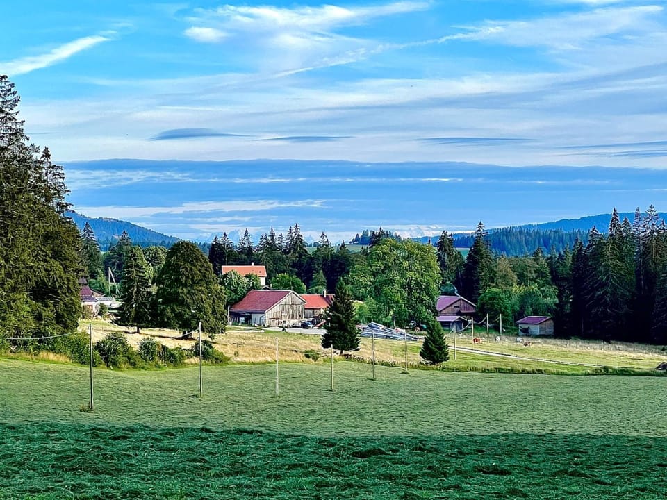 Nearby landmark, Spring, Day, Natural landscape, Landmark view, Mountain view