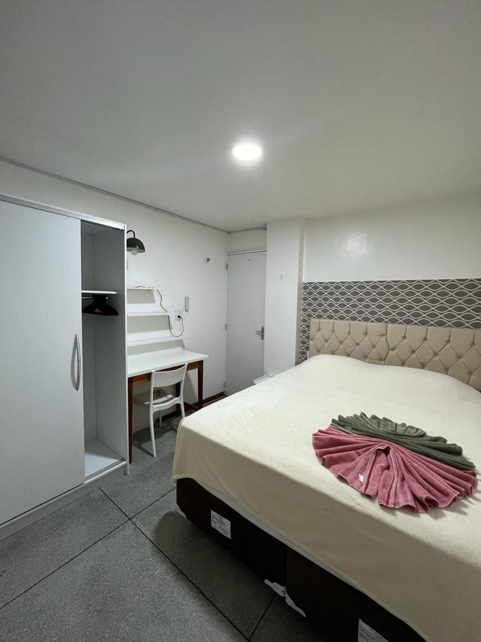 APÊ 102, 2 QUARTOS, TÉRREO | WI-FI 600MB | RESIDENCIAL JC, um lugar para ficar. Apartment in Belém