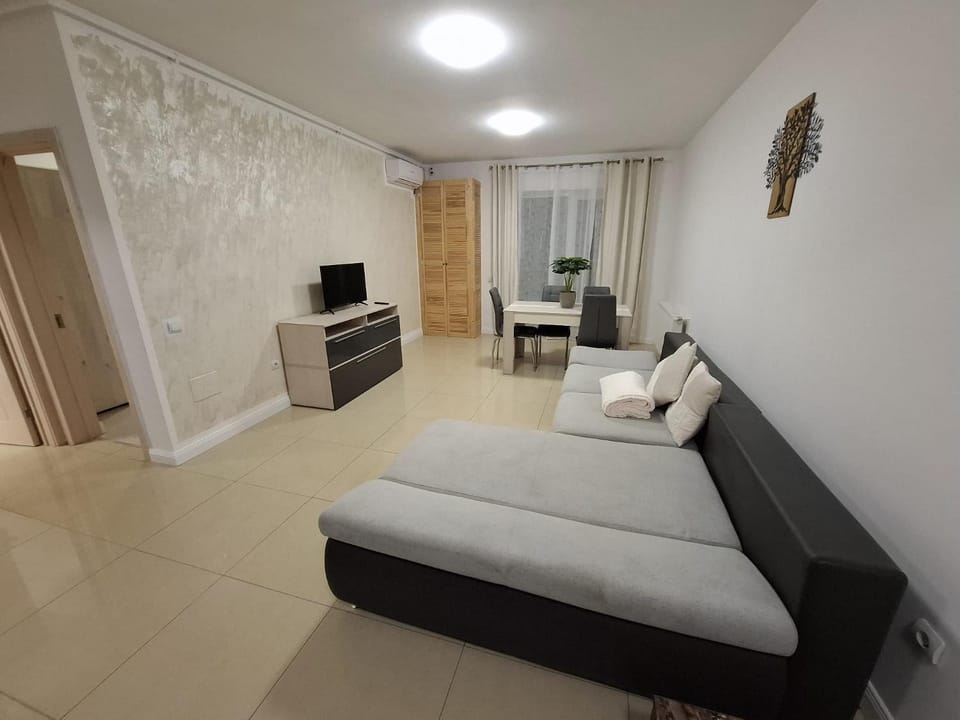 TV and multimedia, Living room, Seating area, Dining area, Area and facilities, air conditioner