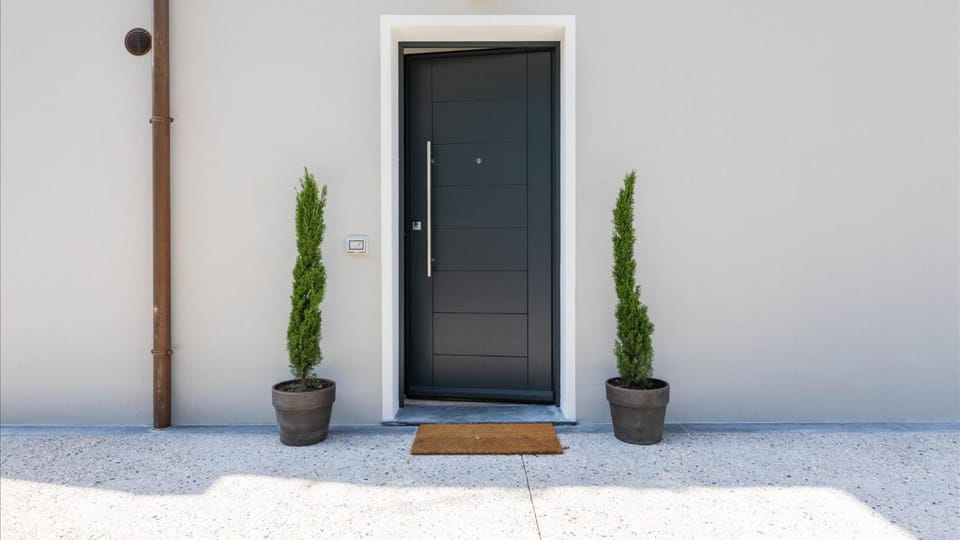 Luxury Apartments in Modern Villa Villa in Imperia