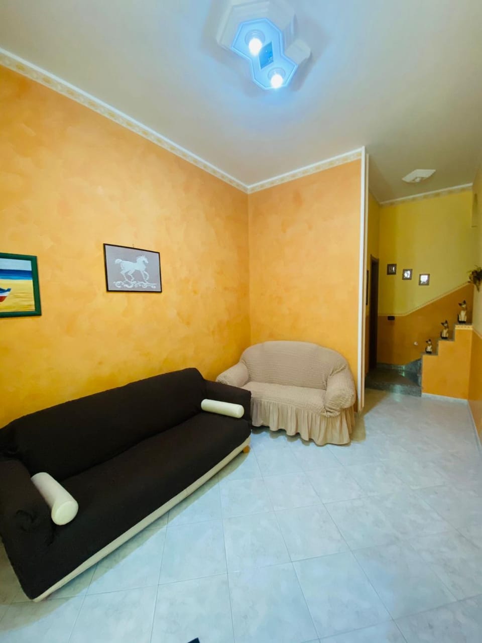Communal lounge/ TV room