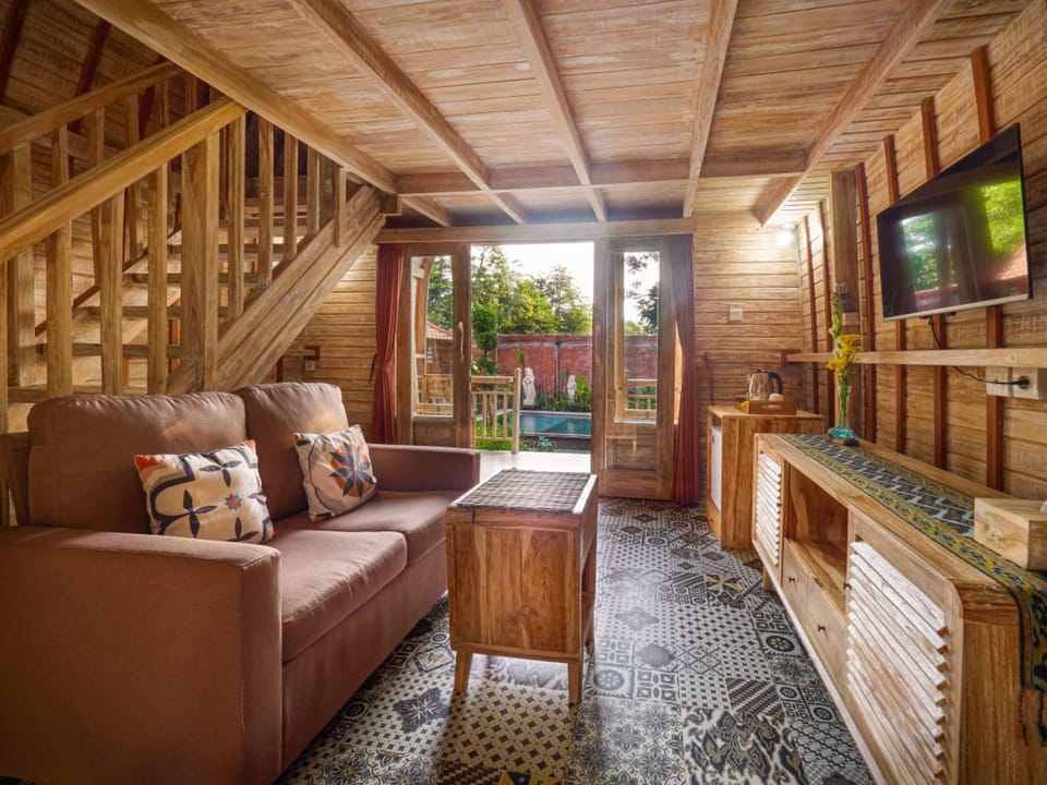 Communal lounge/ TV room, Living room, Seating area
