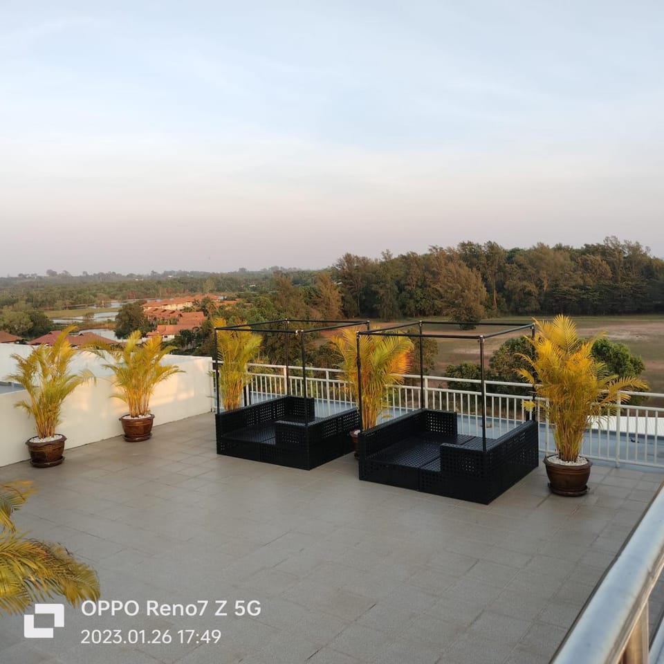 Patio, View (from property/room), Balcony/Terrace
