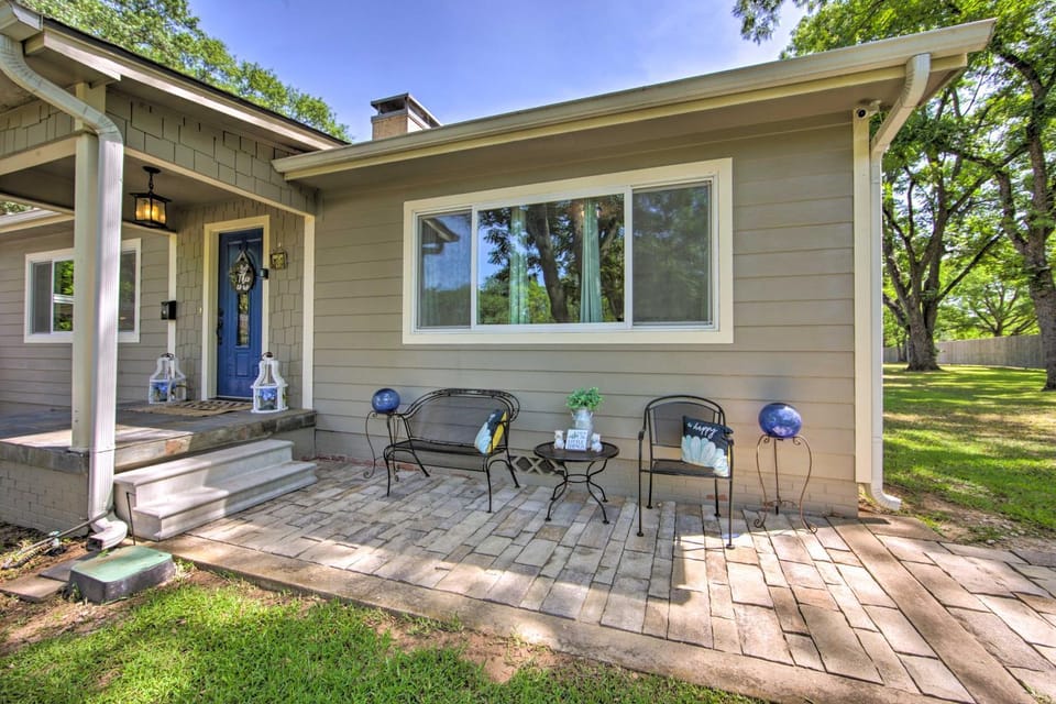 Cozy Canton Residence w/ Great Outdoor Space! House in Canton