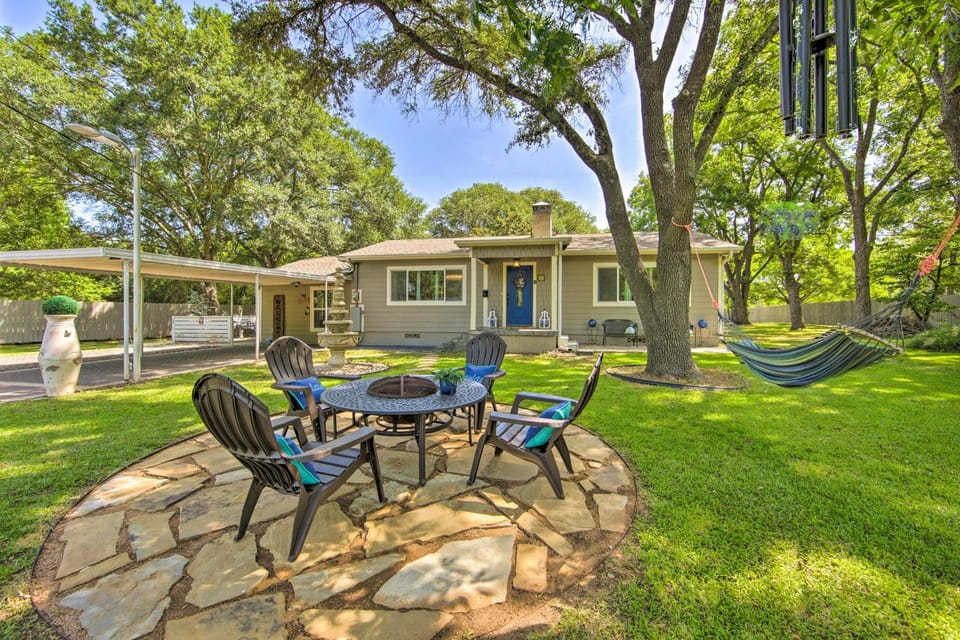 Cozy Canton Residence w/ Great Outdoor Space! House in Canton