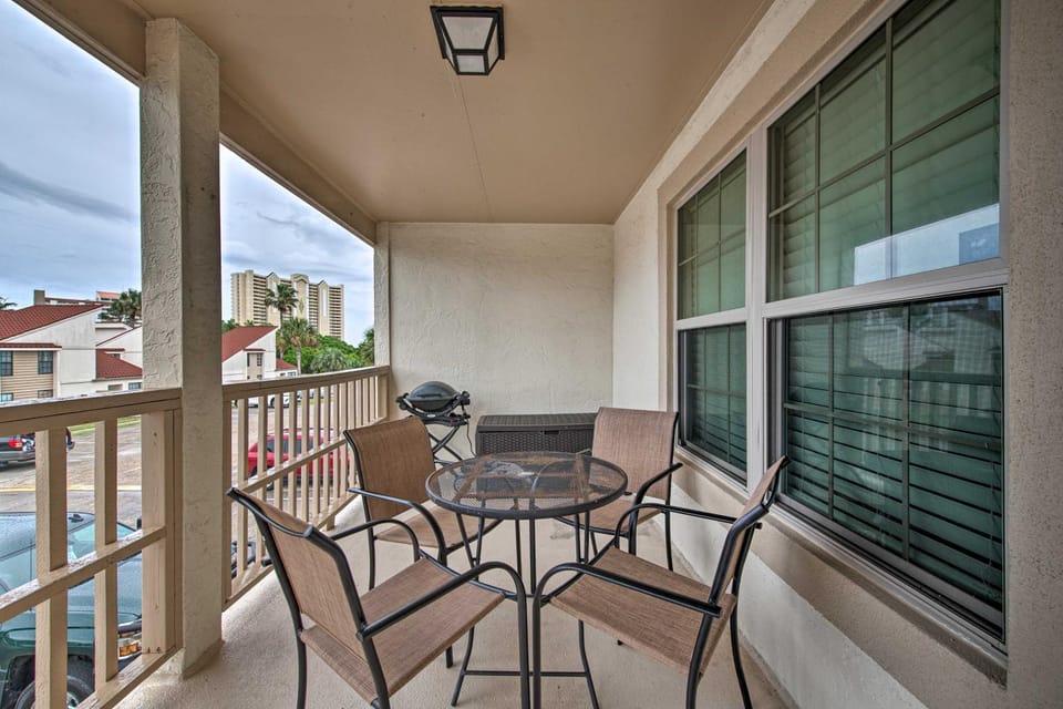 PCB Resort Condo w/ Private Balcony & 3 Pools! House in Panama City Beach