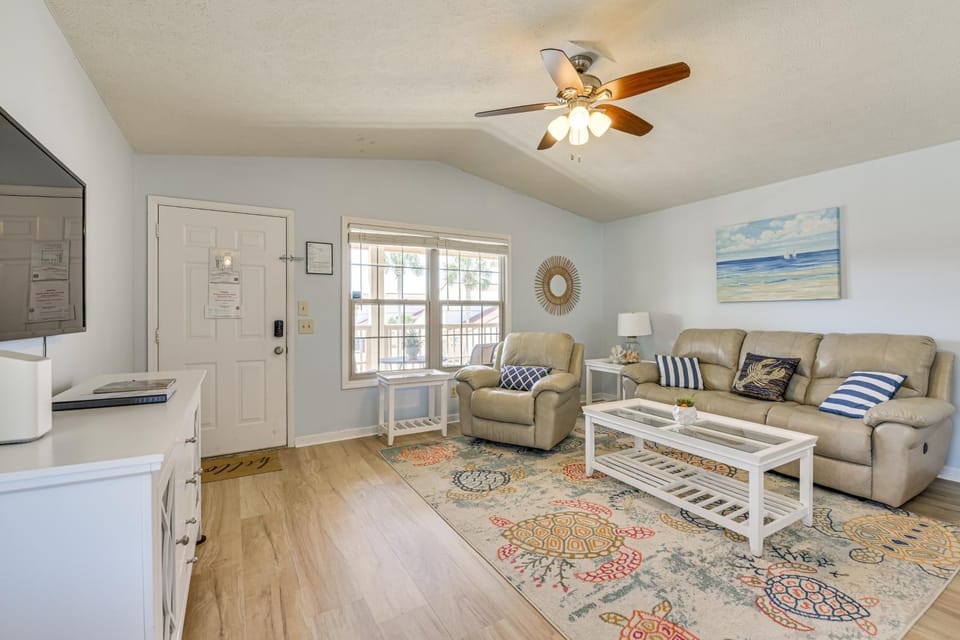PCB Resort Condo w/ Private Balcony & 3 Pools! House in Panama City Beach