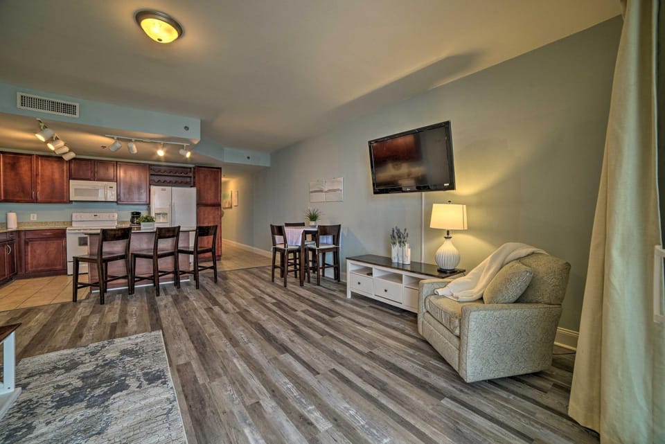 18th-Floor PCB Resort Condo w/ Amazing Gulf View! House in Panama City Beach