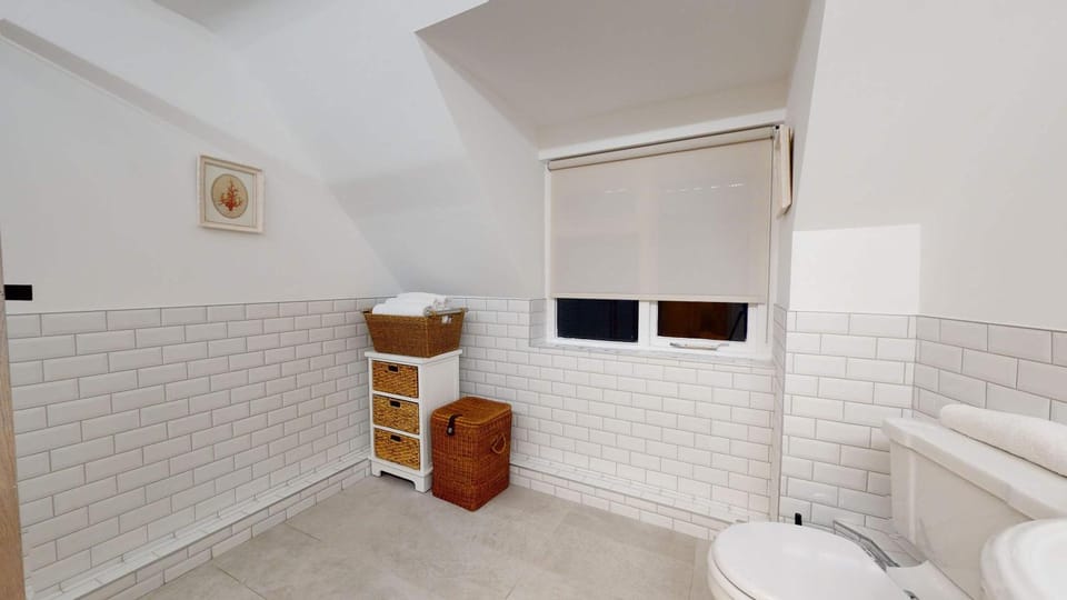 Bushnells Cottage House in South Oxfordshire District