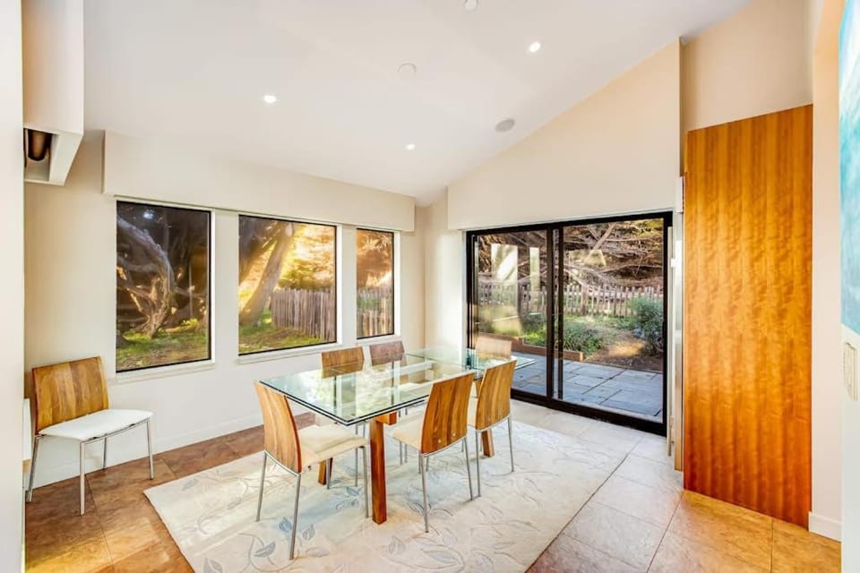 Seaspray House in Sonoma County