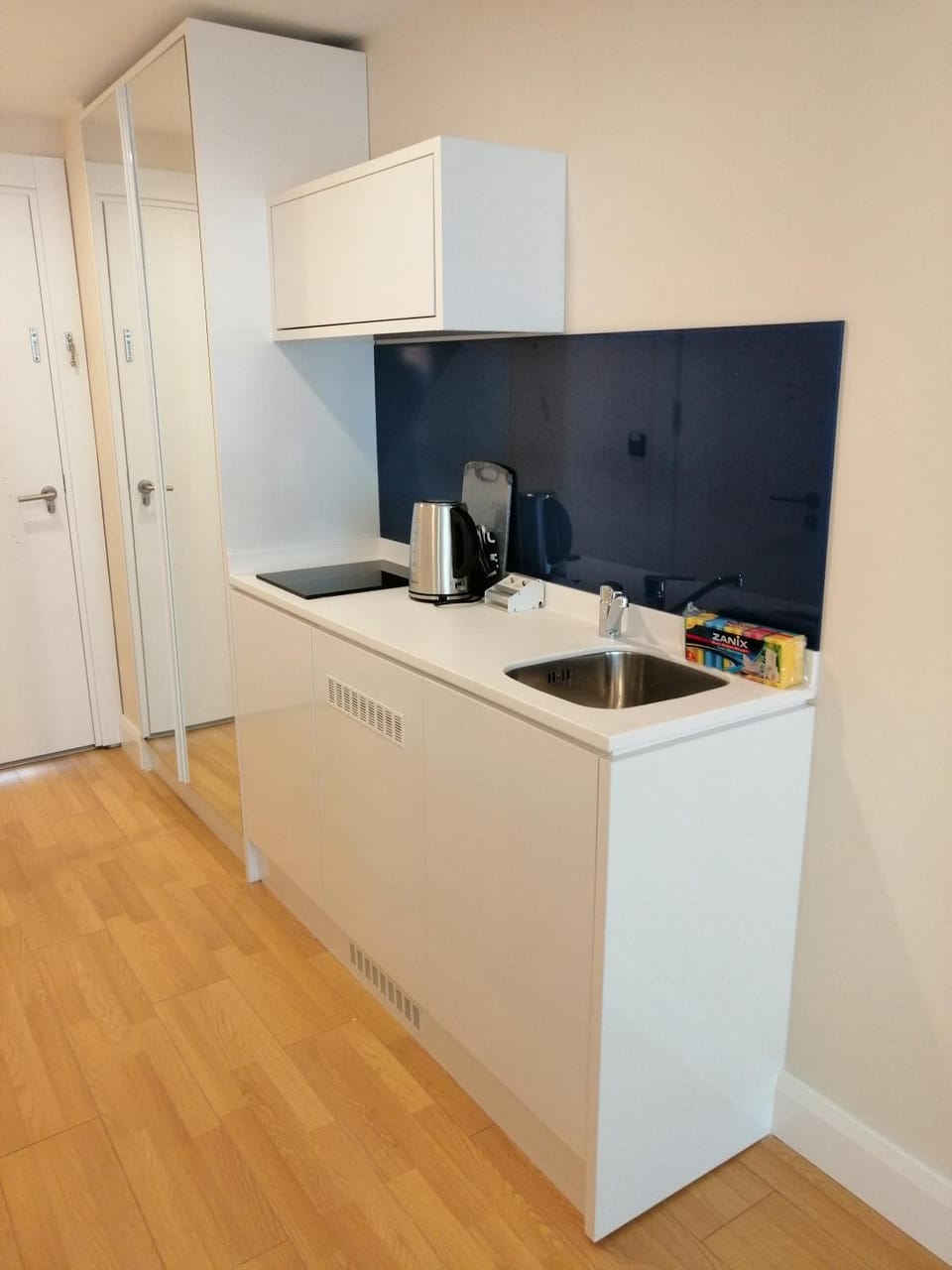 Kitchen or kitchenette, Communal kitchen