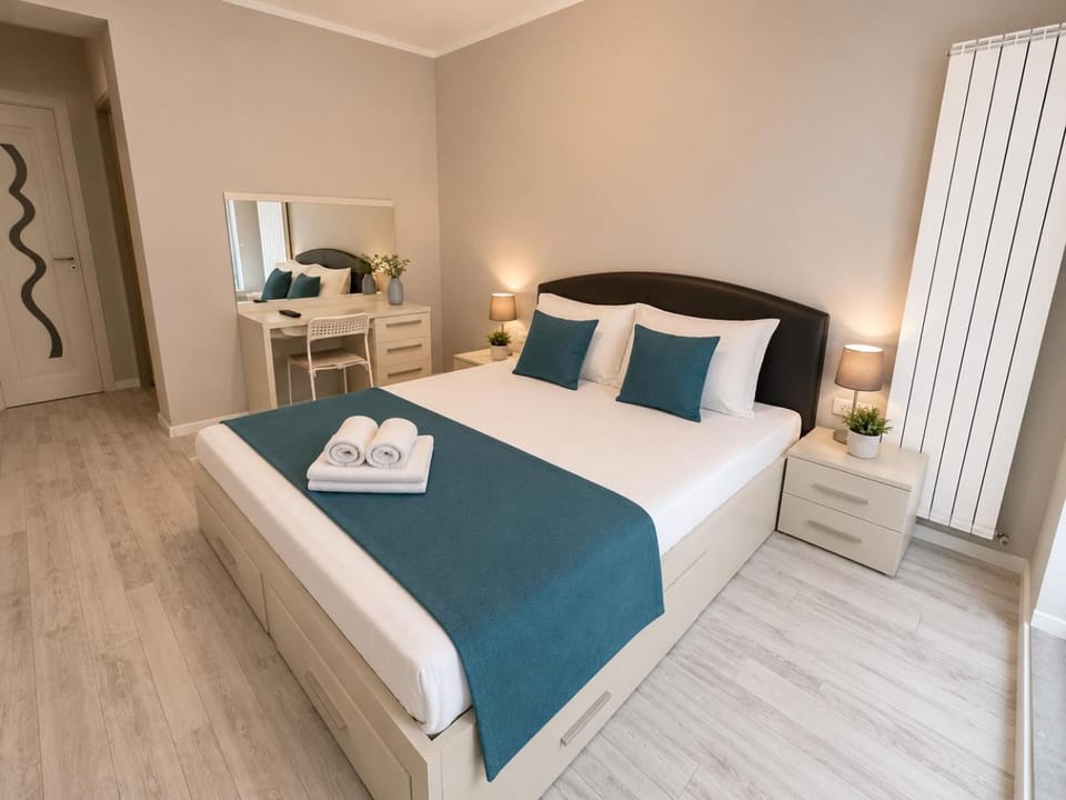 Bed, Photo of the whole room, Bedroom, towels, wardrobe