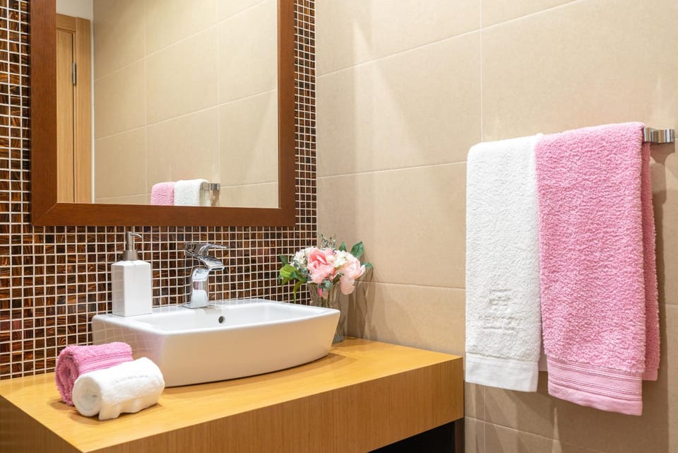 Luxurious Apartment Funchal - Casa Valentina - Rent2U, Lda Apartment in Funchal