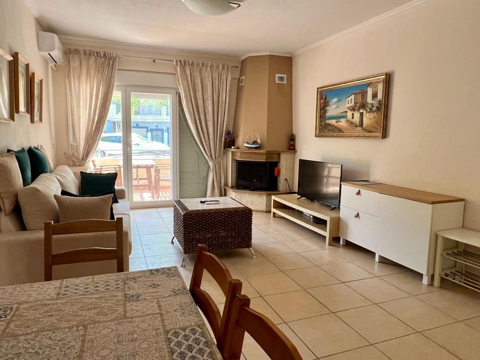Living room, Photo of the whole room