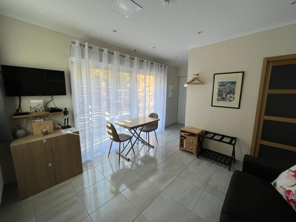 Appartement au calme dans un espace arboré Apartment in Vence