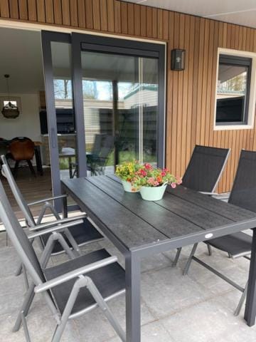 Wad Mooi Chalet in Friesland, Netherlands