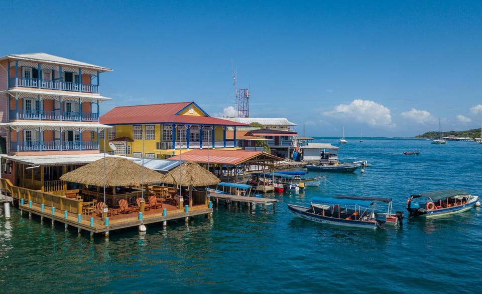 Property building, Nearby landmark, Restaurant/places to eat, Day, Activities, Sea view