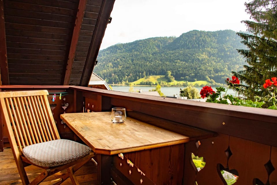 Balcony/Terrace, Lake view
