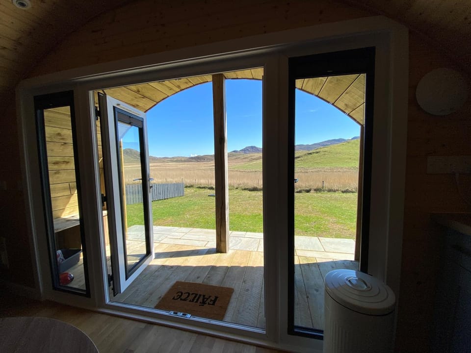 Facade/entrance, Day, Seating area, Garden view, Mountain view, Location