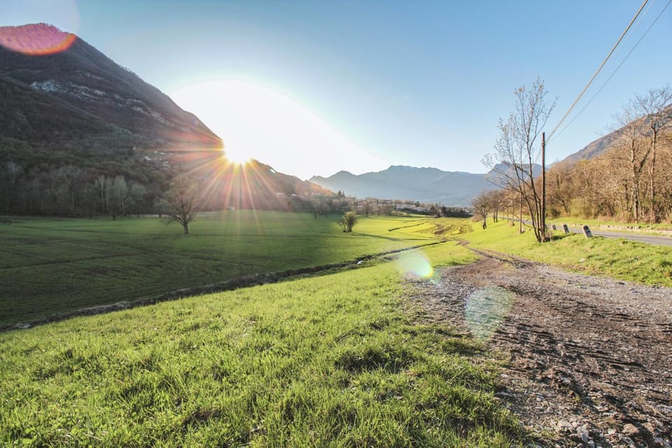 Nearby landmark, Spring, Day, Natural landscape, Mountain view