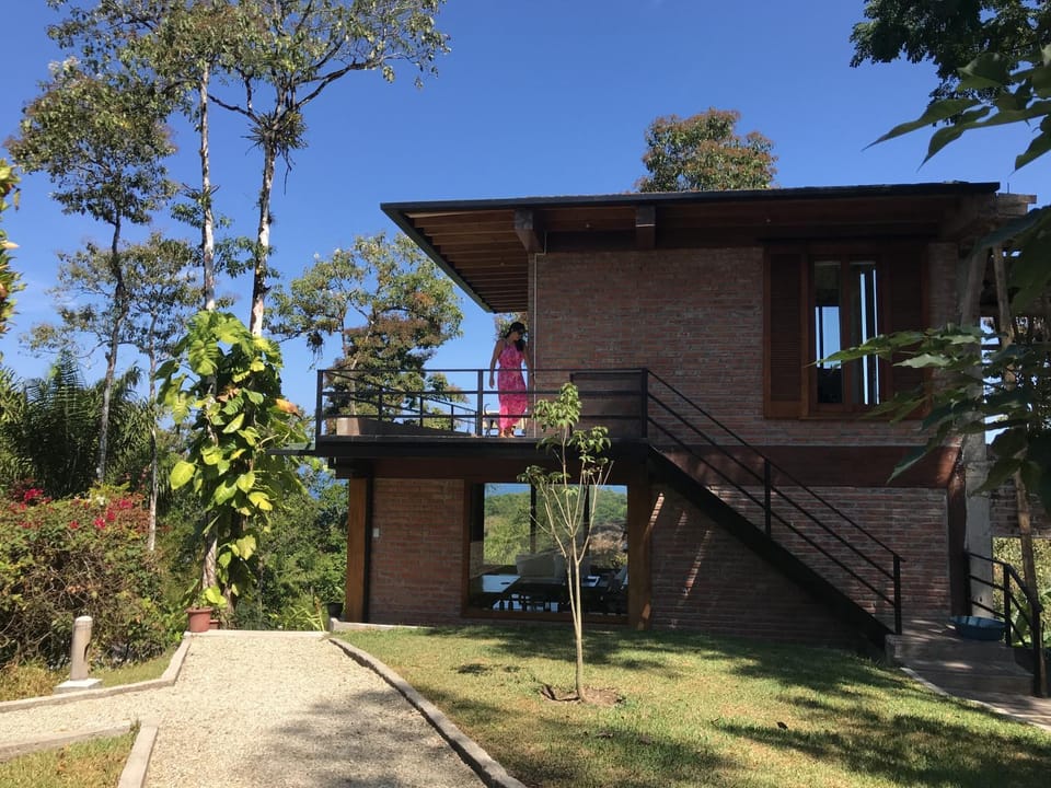 Cerro Lobo Bed and Breakfast in Santa Elena Province