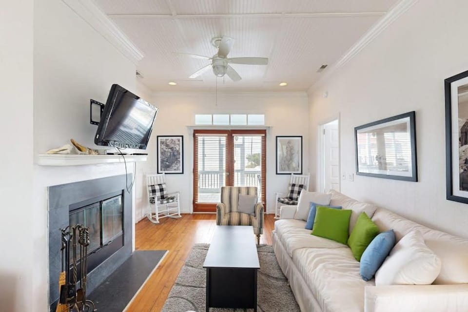 Myra's Cottage House in Edisto Beach
