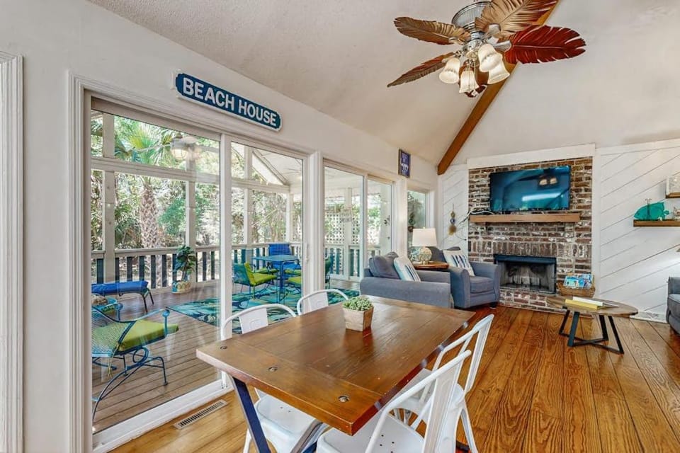 Artsea Phartsea House in Edisto Beach