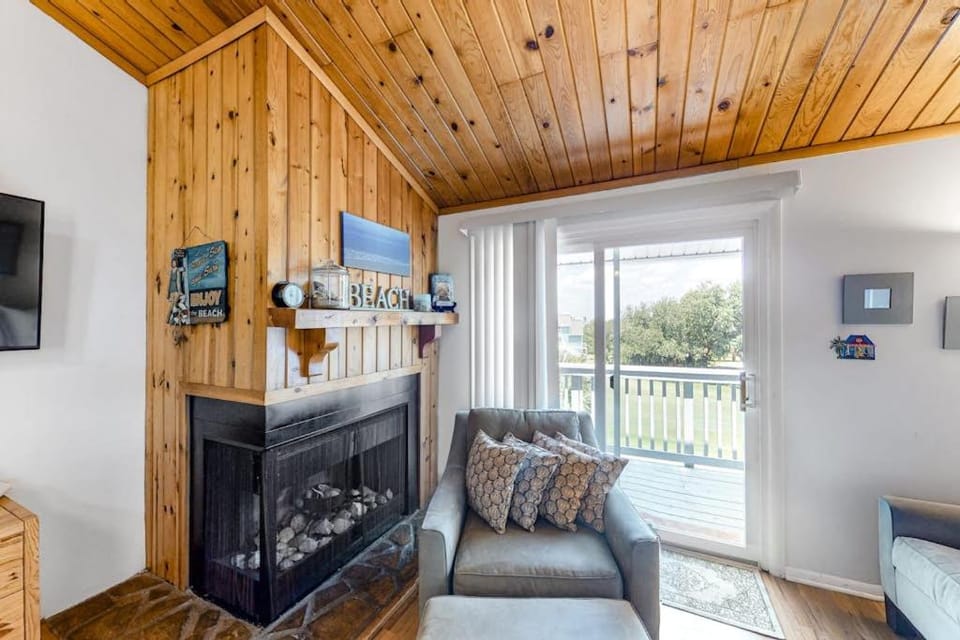 Driftwood Villa - 259 House in Edisto Beach