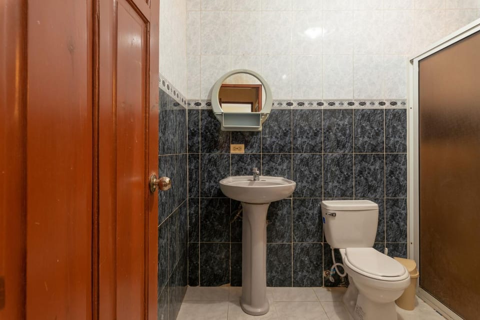 Double Room Near SDQ Airport Fast Wi-Fi Free Parking Bed and Breakfast in Santo Domingo Este