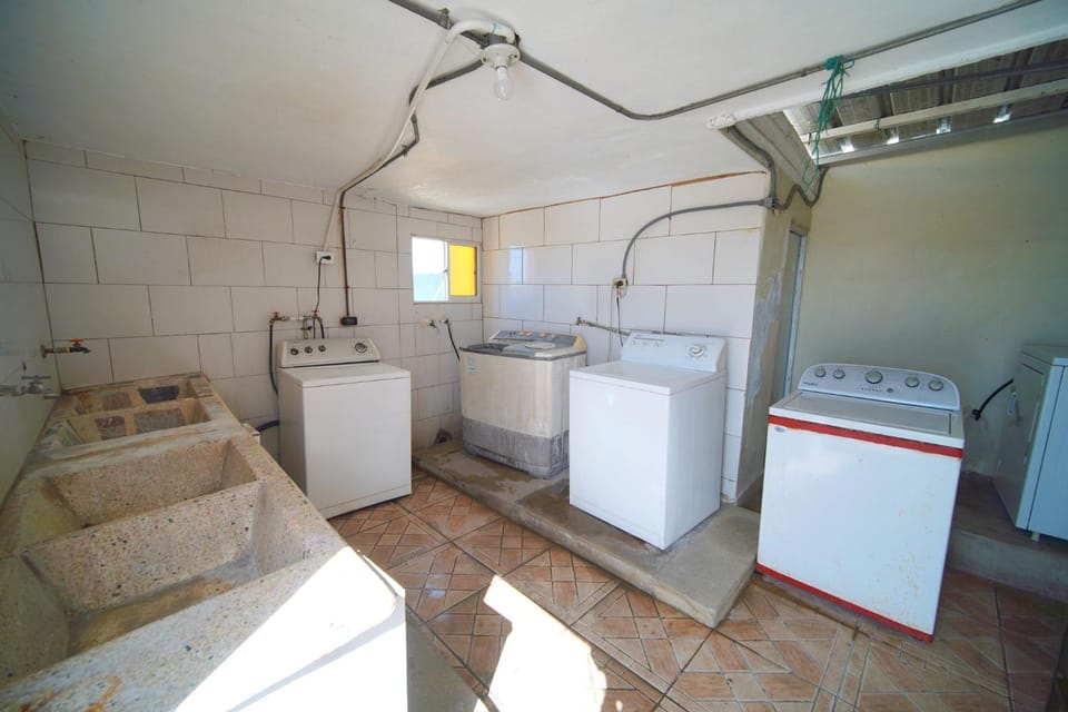 Double Room Near SDQ Airport Fast Wi-Fi Free Parking Bed and Breakfast in Santo Domingo Este