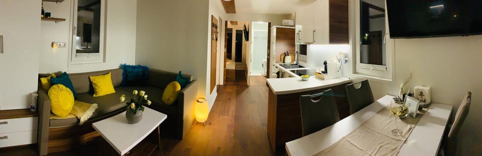 Kitchen or kitchenette, Living room, Photo of the whole room, Seating area