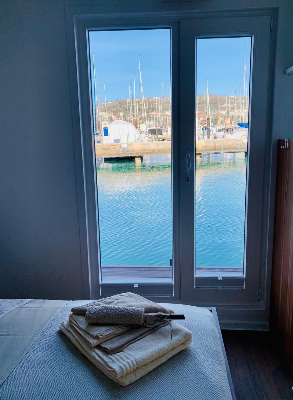Bedroom, Sea view, towels