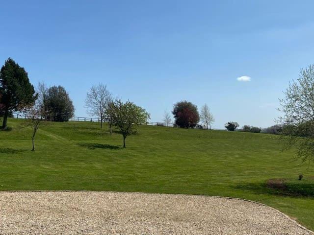 Far Hill Studio Apartment in West Oxfordshire District