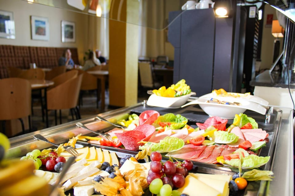 Breakfast, Buffet breakfast