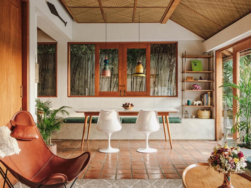 Living room, Dining area