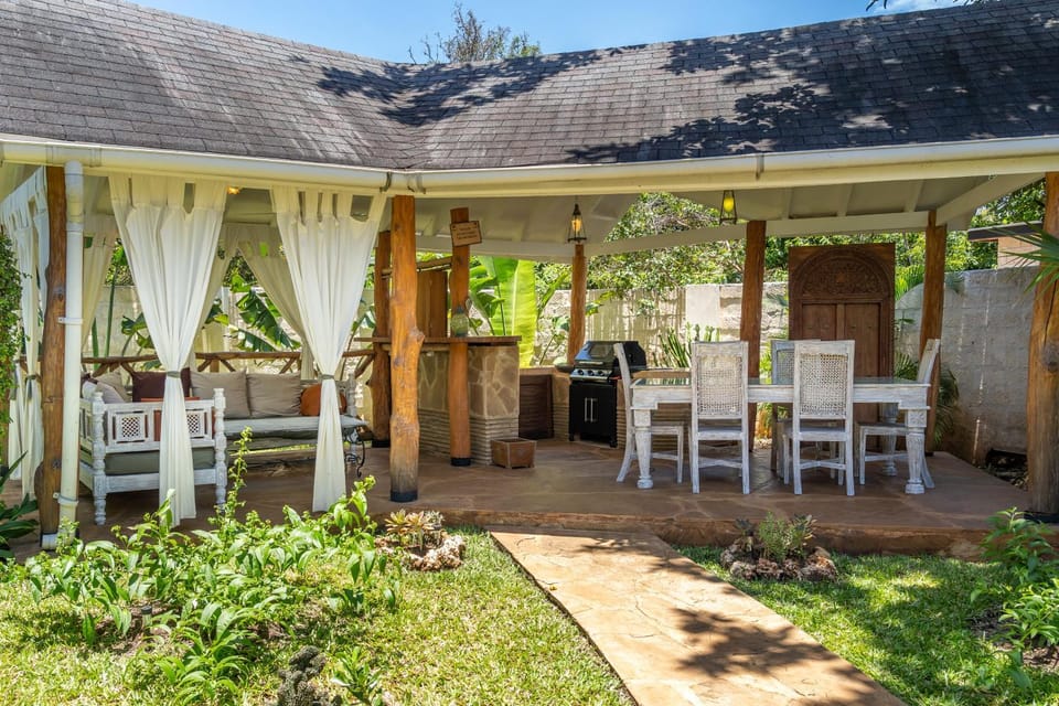 private pool cottage diani beach Villa in Diani Beach