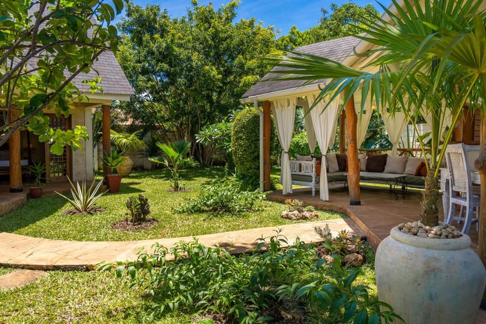 private pool cottage diani beach Villa in Diani Beach