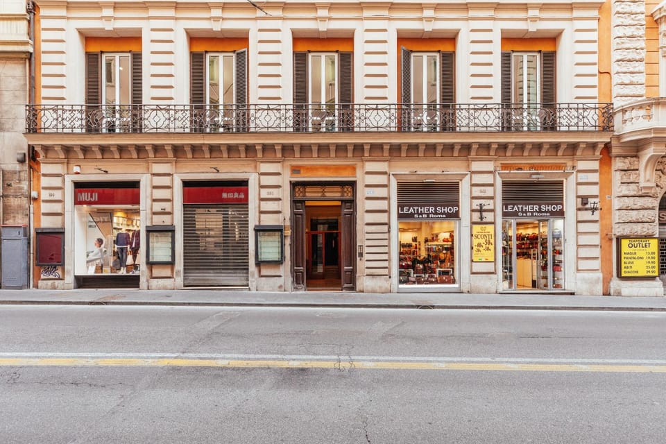 Property building, Facade/entrance