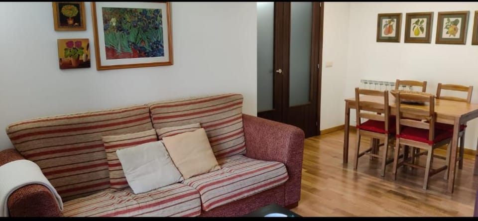 CHECK-IN CASAS Labert Apartment in Benasque