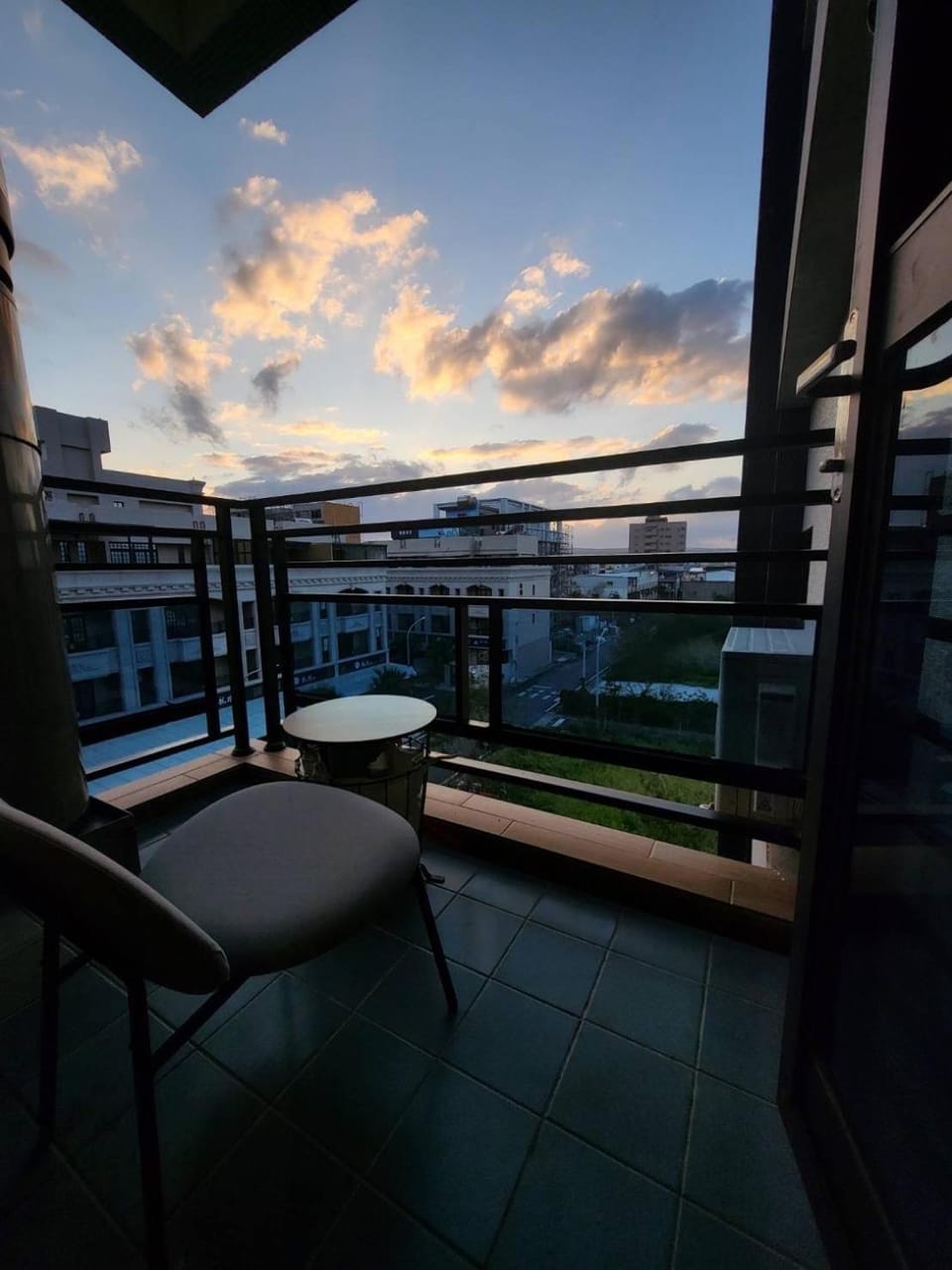 Modern Chic Apartment in Hengchun Township