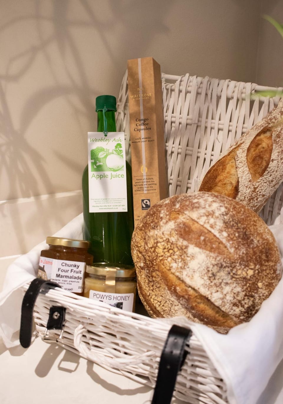 Kitchen or kitchenette, Breakfast