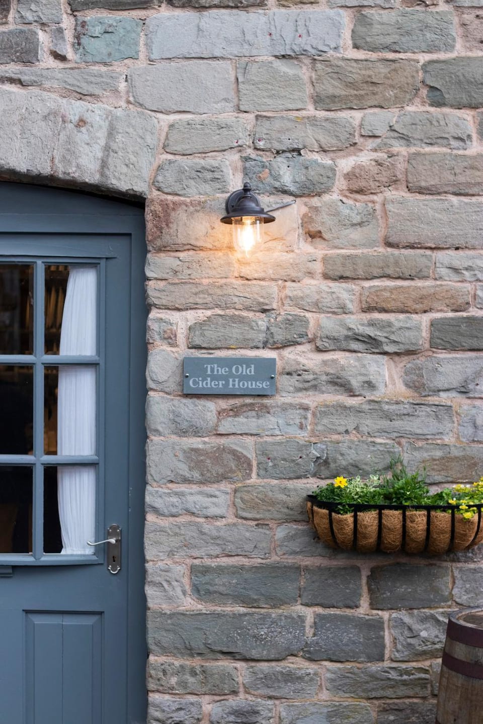 Property building, Facade/entrance, Property logo or sign