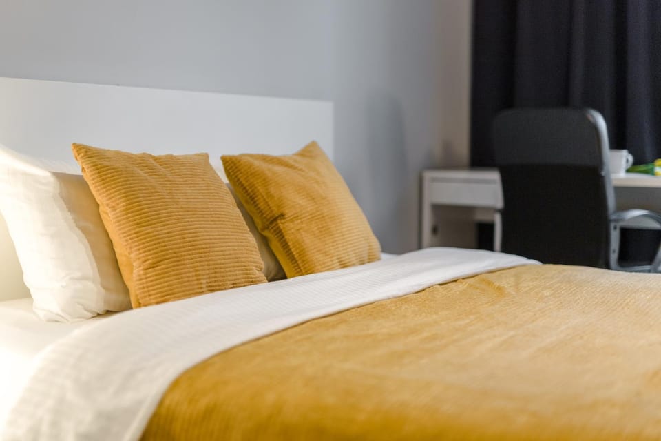 Bed, Bedroom